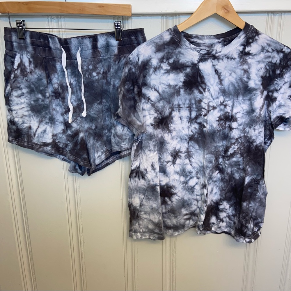 Shiraleah Chigaco Gray/Black Tie Dye Short Lounge/PJ set Women’s Large Comfort
